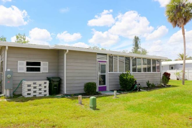 5471 Whitehaven Ln, Sarasota, Florida 34233, 2 Bedrooms Bedrooms, ,2 BathroomsBathrooms,Mobile/manufactured,For Sale,Whitehaven Ln,11775410