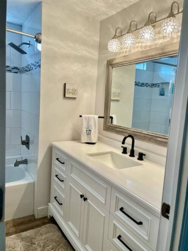 5920 Hartford Terr, Sarasota, Florida 34233, 2 Bedrooms Bedrooms, ,2 BathroomsBathrooms,Mobile/manufactured,For Sale,Hartford Terr,11775978