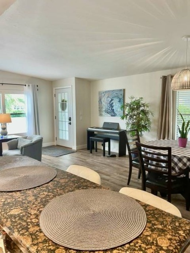 5920 Hartford Terr, Sarasota, Florida 34233, 2 Bedrooms Bedrooms, ,2 BathroomsBathrooms,Mobile/manufactured,For Sale,Hartford Terr,11775978