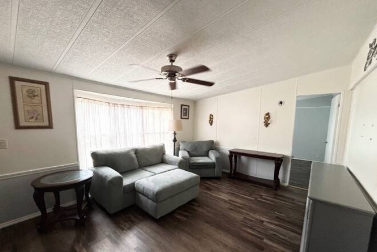 1218 Emerald Ave, Sebring, Florida 33870, 3 Bedrooms Bedrooms, ,2 BathroomsBathrooms,Mobile/manufactured,For Sale,Emerald Ave,11781269