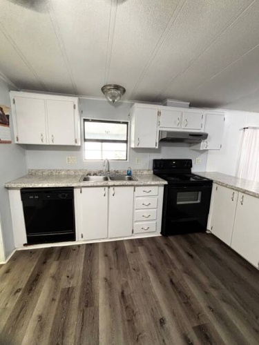 1218 Emerald Ave, Sebring, Florida 33870, 3 Bedrooms Bedrooms, ,2 BathroomsBathrooms,Mobile/manufactured,For Sale,Emerald Ave,11781269