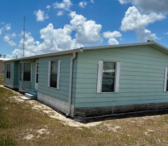 1218 Emerald Ave, Sebring, Florida 33870, 3 Bedrooms Bedrooms, ,2 BathroomsBathrooms,Mobile/manufactured,For Sale,Emerald Ave,11781269
