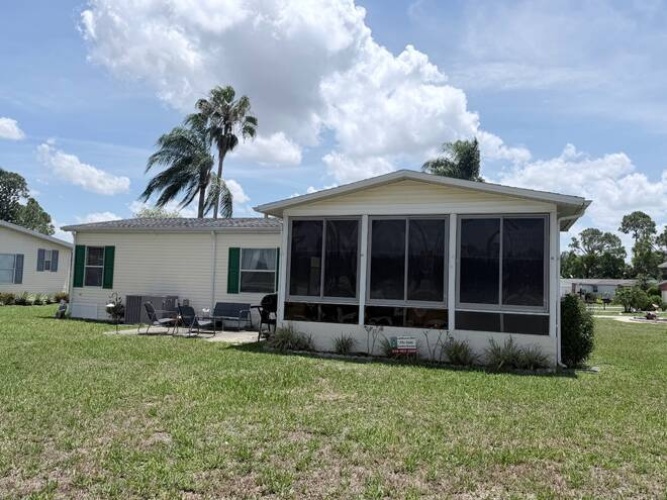19442 Ravine's Ct, North Fort Myers, Florida 33903, 2 Bedrooms Bedrooms, ,2 BathroomsBathrooms,Mobile/manufactured,For Sale,Ravine's Ct,11791295
