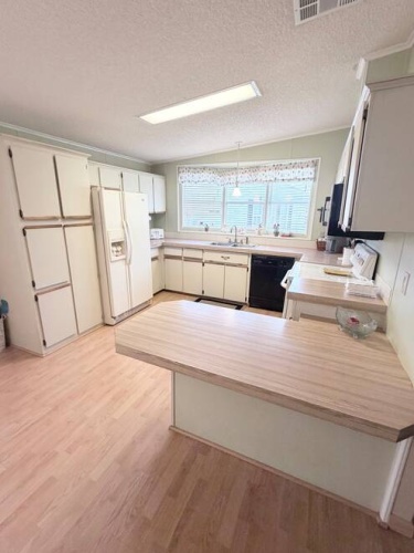 19442 Ravine's Ct, North Fort Myers, Florida 33903, 2 Bedrooms Bedrooms, ,2 BathroomsBathrooms,Mobile/manufactured,For Sale,Ravine's Ct,11791295