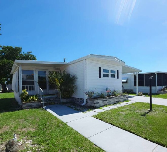 71 6th St West, Nokomis, Florida 34275, 2 Bedrooms Bedrooms, ,2 BathroomsBathrooms,Mobile/manufactured,For Sale,6th St West,11798235