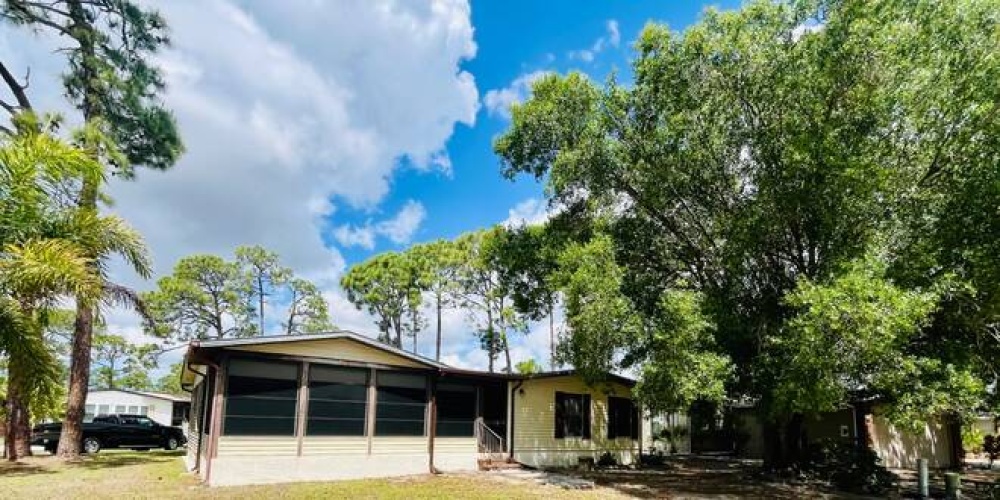 19430 SunAir ct, North Fort Myers, Florida 33903, 2 Bedrooms Bedrooms, ,2 BathroomsBathrooms,Mobile/manufactured,For Sale,SunAir ct,11615325