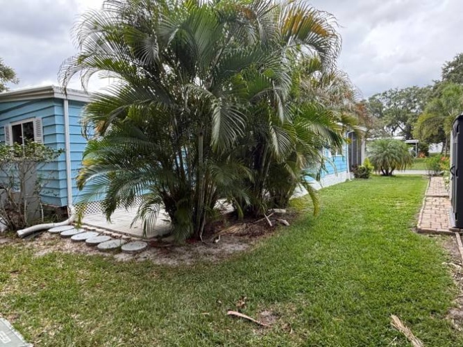 5824 Camelot Drive South, Sarasota, Florida 34233, 2 Bedrooms Bedrooms, ,2 BathroomsBathrooms,Mobile/manufactured,For Sale,Camelot Drive South,11803970