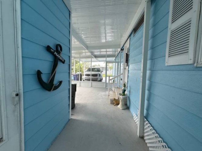 5824 Camelot Drive South, Sarasota, Florida 34233, 2 Bedrooms Bedrooms, ,2 BathroomsBathrooms,Mobile/manufactured,For Sale,Camelot Drive South,11803970