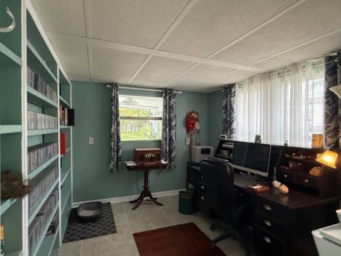 5824 Camelot Drive South, Sarasota, Florida 34233, 2 Bedrooms Bedrooms, ,2 BathroomsBathrooms,Mobile/manufactured,For Sale,Camelot Drive South,11803970