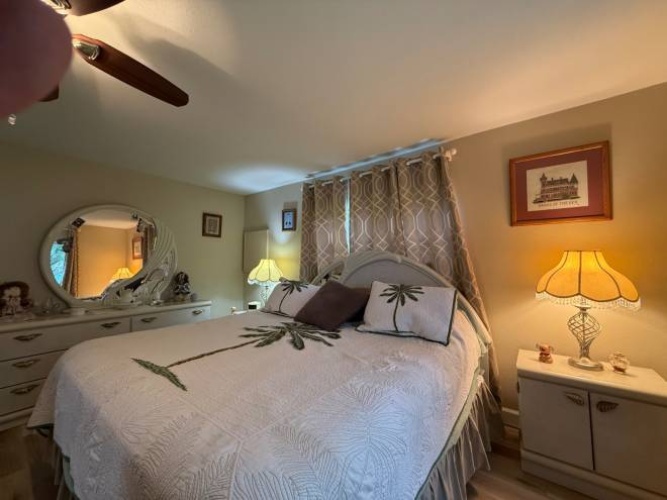 5824 Camelot Drive South, Sarasota, Florida 34233, 2 Bedrooms Bedrooms, ,2 BathroomsBathrooms,Mobile/manufactured,For Sale,Camelot Drive South,11803970