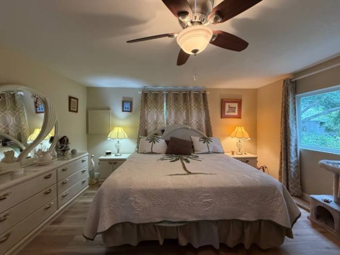 5824 Camelot Drive South, Sarasota, Florida 34233, 2 Bedrooms Bedrooms, ,2 BathroomsBathrooms,Mobile/manufactured,For Sale,Camelot Drive South,11803970