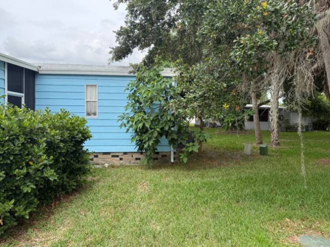 5824 Camelot Drive South, Sarasota, Florida 34233, 2 Bedrooms Bedrooms, ,2 BathroomsBathrooms,Mobile/manufactured,For Sale,Camelot Drive South,11803970