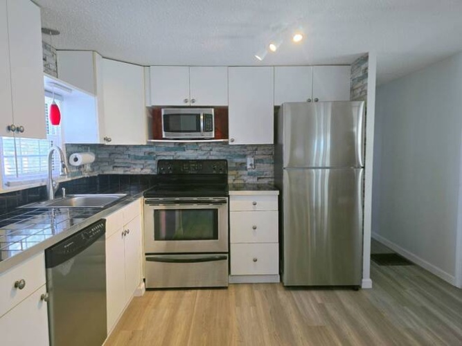 154 4th St Nokomis, Nokomis, Florida 34275, 2 Bedrooms Bedrooms, ,3 BathroomsBathrooms,Mobile/manufactured,For Sale,4th St Nokomis,11824741