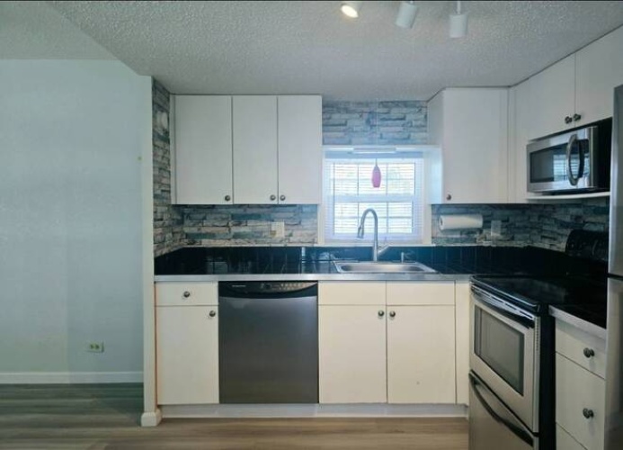 154 4th St Nokomis, Nokomis, Florida 34275, 2 Bedrooms Bedrooms, ,3 BathroomsBathrooms,Mobile/manufactured,For Sale,4th St Nokomis,11824741