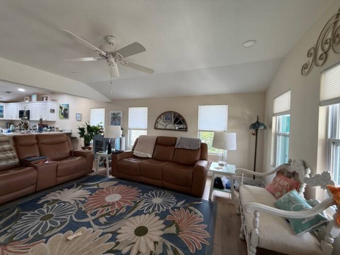 5759 Camelford Dr, Sarasota, Florida 34233, 3 Bedrooms Bedrooms, ,2 BathroomsBathrooms,Mobile/manufactured,For Sale,Camelford Dr,11830247