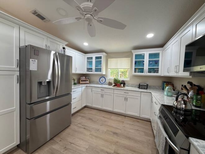 5759 Camelford Dr, Sarasota, Florida 34233, 3 Bedrooms Bedrooms, ,2 BathroomsBathrooms,Mobile/manufactured,For Sale,Camelford Dr,11830247