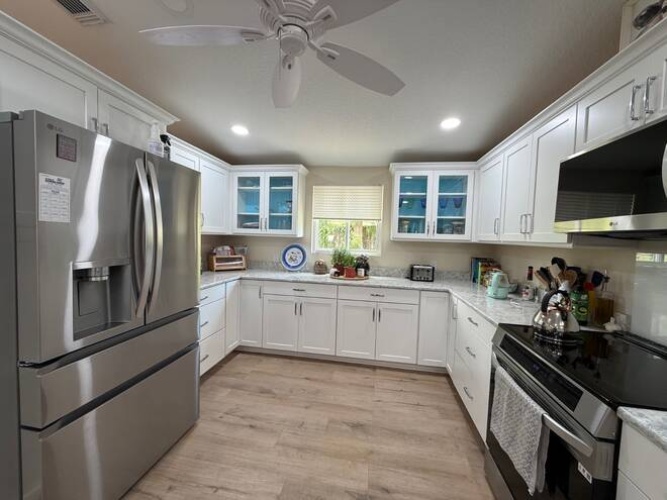 5759 Camelford Dr, Sarasota, Florida 34233, 3 Bedrooms Bedrooms, ,2 BathroomsBathrooms,Mobile/manufactured,For Sale,Camelford Dr,11830247