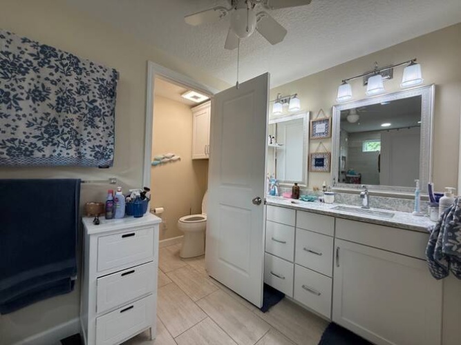 5759 Camelford Dr, Sarasota, Florida 34233, 3 Bedrooms Bedrooms, ,2 BathroomsBathrooms,Mobile/manufactured,For Sale,Camelford Dr,11830247