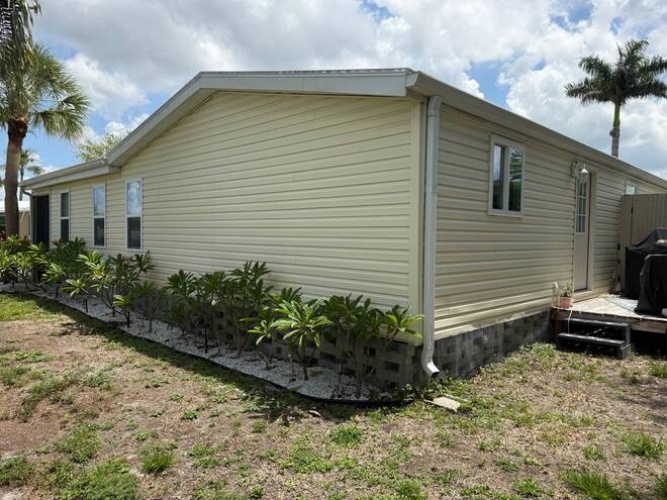 5759 Camelford Dr, Sarasota, Florida 34233, 3 Bedrooms Bedrooms, ,2 BathroomsBathrooms,Mobile/manufactured,For Sale,Camelford Dr,11830247