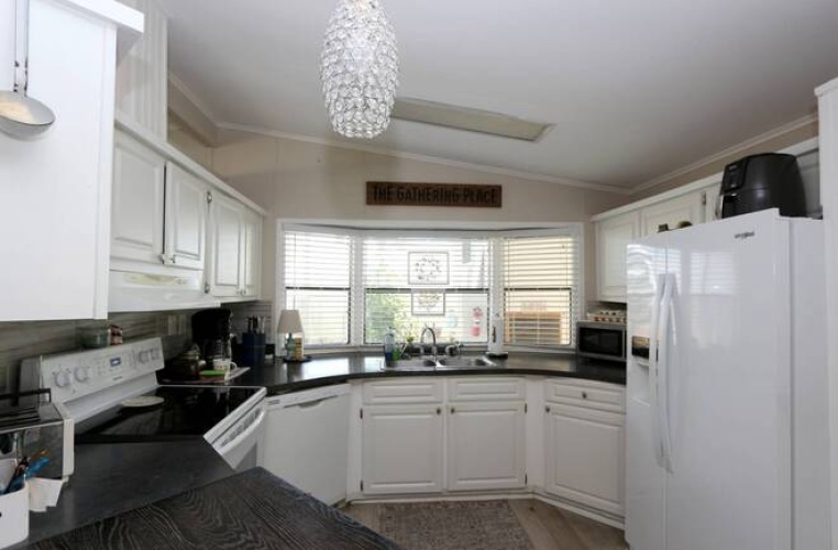 5226 Camelot Dr E, Sarasota, Florida 34233, 2 Bedrooms Bedrooms, ,2 BathroomsBathrooms,Mobile/manufactured,For Sale,Camelot Dr E,11623678
