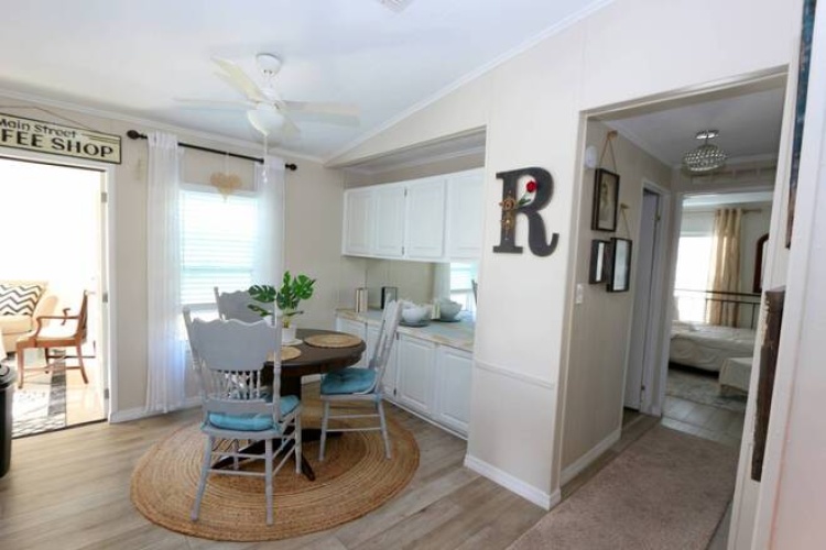 5226 Camelot Dr E, Sarasota, Florida 34233, 2 Bedrooms Bedrooms, ,2 BathroomsBathrooms,Mobile/manufactured,For Sale,Camelot Dr E,11623678