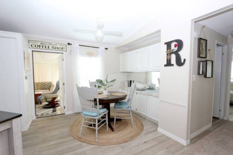 5226 Camelot Dr E, Sarasota, Florida 34233, 2 Bedrooms Bedrooms, ,2 BathroomsBathrooms,Mobile/manufactured,For Sale,Camelot Dr E,11623678