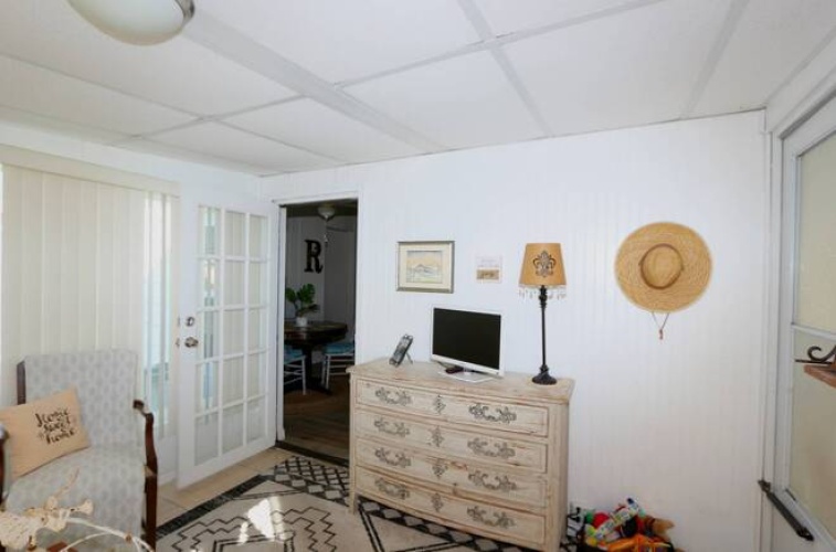 5226 Camelot Dr E, Sarasota, Florida 34233, 2 Bedrooms Bedrooms, ,2 BathroomsBathrooms,Mobile/manufactured,For Sale,Camelot Dr E,11623678