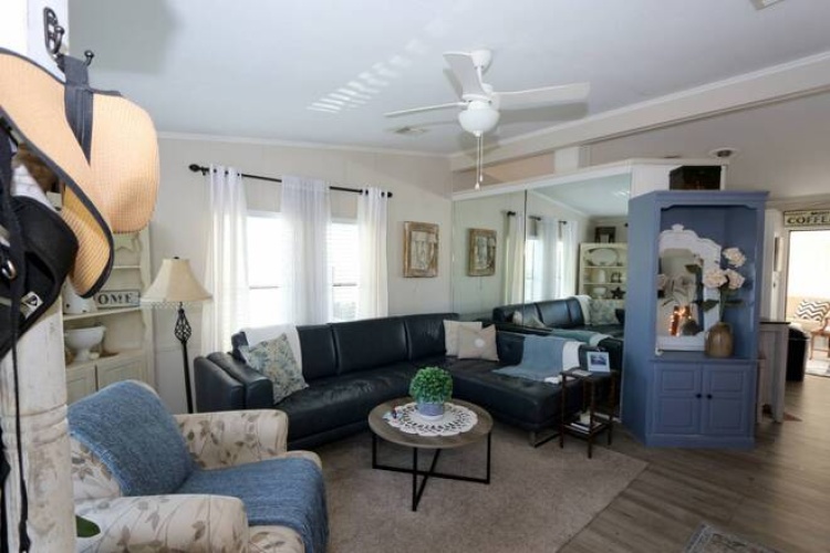5226 Camelot Dr E, Sarasota, Florida 34233, 2 Bedrooms Bedrooms, ,2 BathroomsBathrooms,Mobile/manufactured,For Sale,Camelot Dr E,11623678