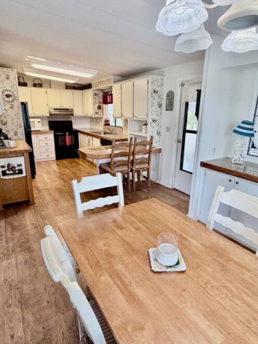 10057 Mission Hills Ct., North Fort Myers, Florida 33903, 2 Bedrooms Bedrooms, ,2 BathroomsBathrooms,Mobile/manufactured,For Sale,Mission Hills Ct.,11833269