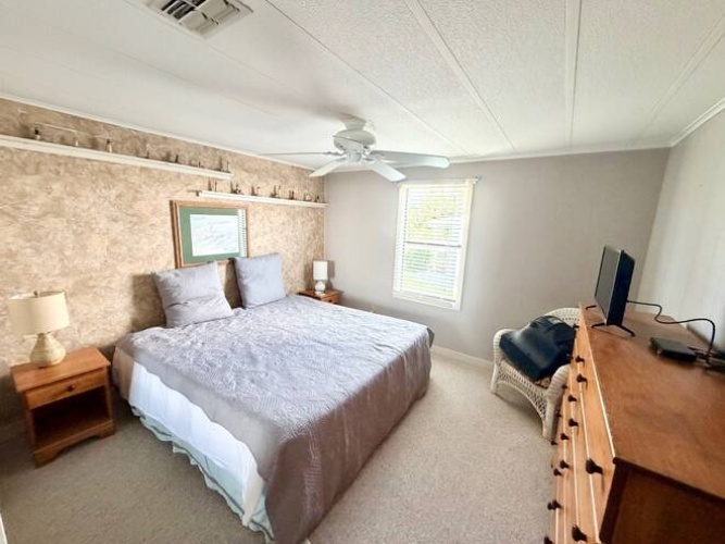 10057 Mission Hills Ct., North Fort Myers, Florida 33903, 2 Bedrooms Bedrooms, ,2 BathroomsBathrooms,Mobile/manufactured,For Sale,Mission Hills Ct.,11833269