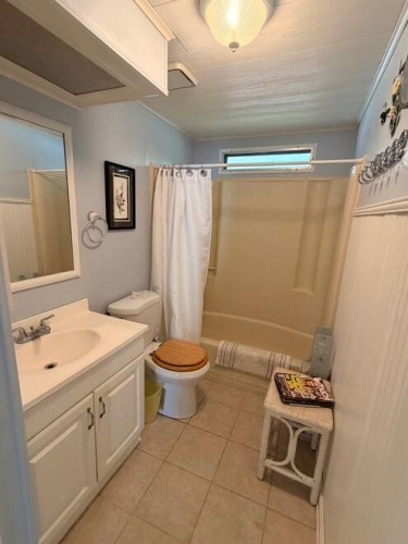 10057 Mission Hills Ct., North Fort Myers, Florida 33903, 2 Bedrooms Bedrooms, ,2 BathroomsBathrooms,Mobile/manufactured,For Sale,Mission Hills Ct.,11833269
