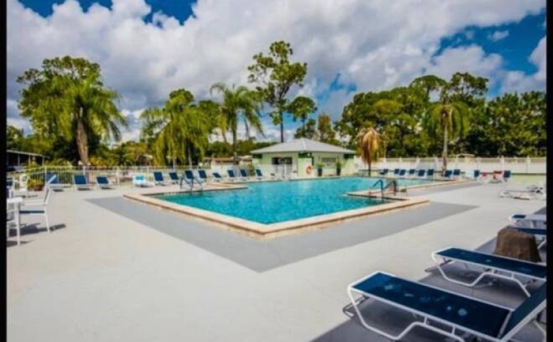 10057 Mission Hills Ct., North Fort Myers, Florida 33903, 2 Bedrooms Bedrooms, ,2 BathroomsBathrooms,Mobile/manufactured,For Sale,Mission Hills Ct.,11833269