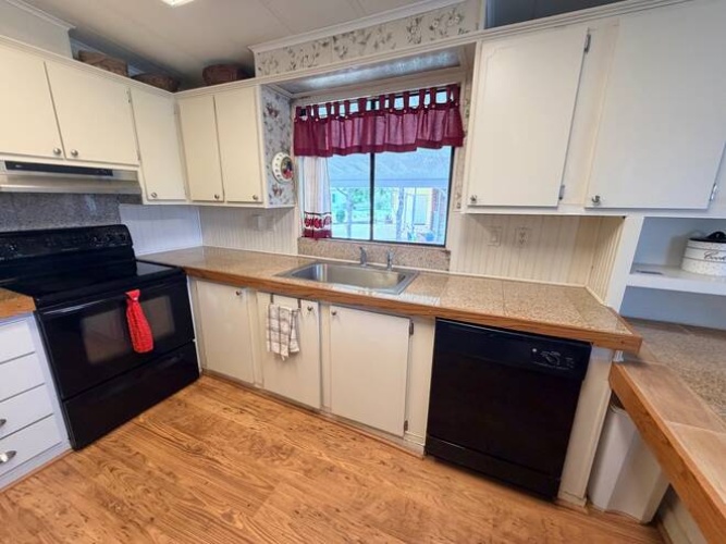 10057 Mission Hills Ct., North Fort Myers, Florida 33903, 2 Bedrooms Bedrooms, ,2 BathroomsBathrooms,Mobile/manufactured,For Sale,Mission Hills Ct.,11833269