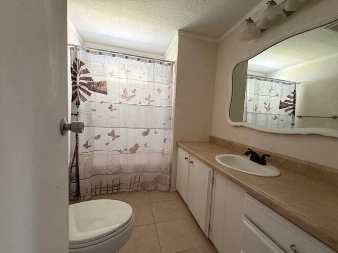 2922 Saralake Dr S., Sarasota, Florida 34239, 2 Bedrooms Bedrooms, ,2 BathroomsBathrooms,Mobile/manufactured,For Sale,Saralake Dr S.,11842238