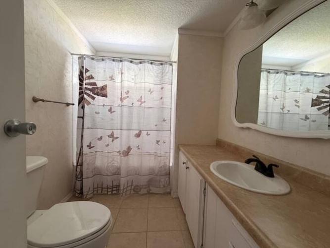 2922 Saralake Dr S., Sarasota, Florida 34239, 2 Bedrooms Bedrooms, ,2 BathroomsBathrooms,Mobile/manufactured,For Sale,Saralake Dr S.,11842238