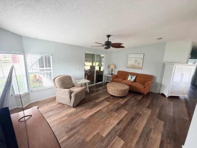 10855 Moss Creek Ct., North Fort Myers, Florida 33903, 2 Bedrooms Bedrooms, ,2 BathroomsBathrooms,Mobile/manufactured,For Sale,Moss Creek Ct.,11848644