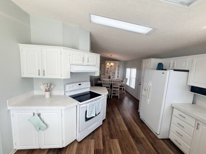10855 Moss Creek Ct., North Fort Myers, Florida 33903, 2 Bedrooms Bedrooms, ,2 BathroomsBathrooms,Mobile/manufactured,For Sale,Moss Creek Ct.,11848644