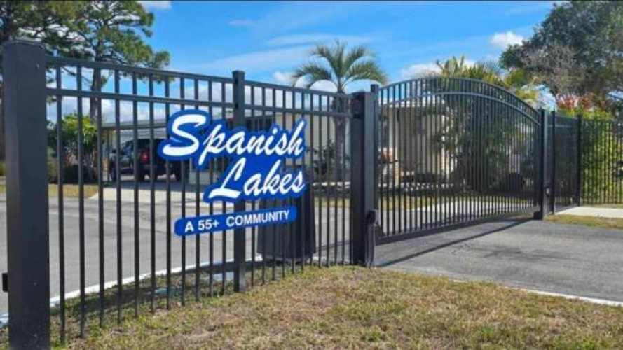 356 Spanish Lakes Dr, Nokomis, Florida 34275, 2 Bedrooms Bedrooms, ,2 BathroomsBathrooms,Mobile/manufactured,For Sale,Spanish Lakes Dr,11850480