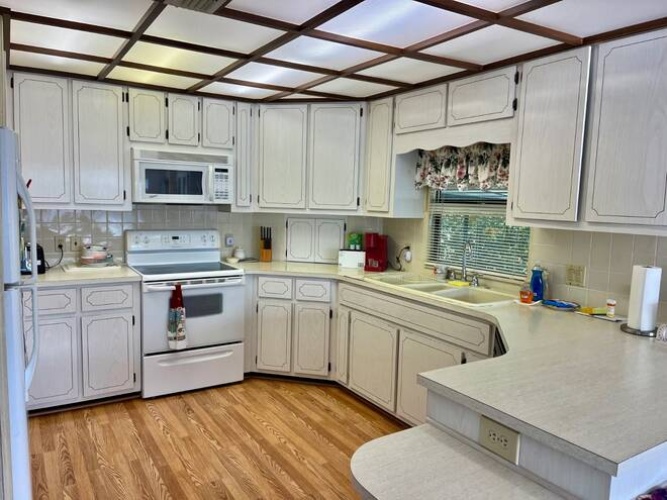 19316 Cedar Crest Ct., North Fort Myers, Florida 33903, 2 Bedrooms Bedrooms, ,2 BathroomsBathrooms,Mobile/manufactured,For Sale,Cedar Crest Ct.,11618408