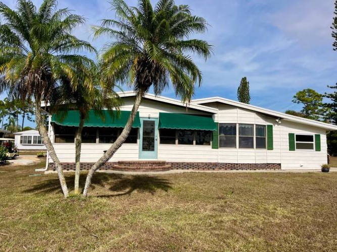 19316 Cedar Crest Ct., North Fort Myers, Florida 33903, 2 Bedrooms Bedrooms, ,2 BathroomsBathrooms,Mobile/manufactured,For Sale,Cedar Crest Ct.,11618408