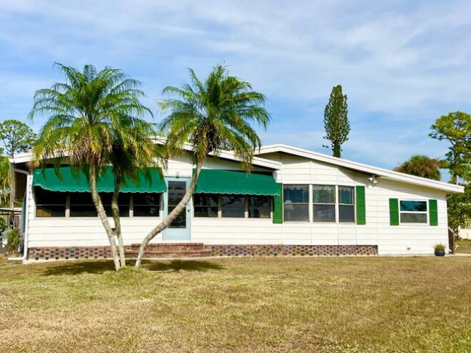 19316 Cedar Crest Ct., North Fort Myers, Florida 33903, 2 Bedrooms Bedrooms, ,2 BathroomsBathrooms,Mobile/manufactured,For Sale,Cedar Crest Ct.,11618408