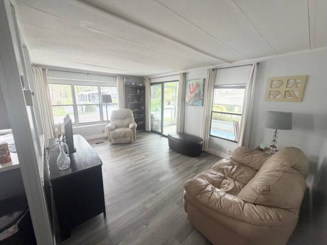 10010 Bay Hill Ct., North Fort Myers, Florida 33903, 2 Bedrooms Bedrooms, ,1 BathroomBathrooms,Mobile/manufactured,For Sale,Bay Hill Ct.,11873074