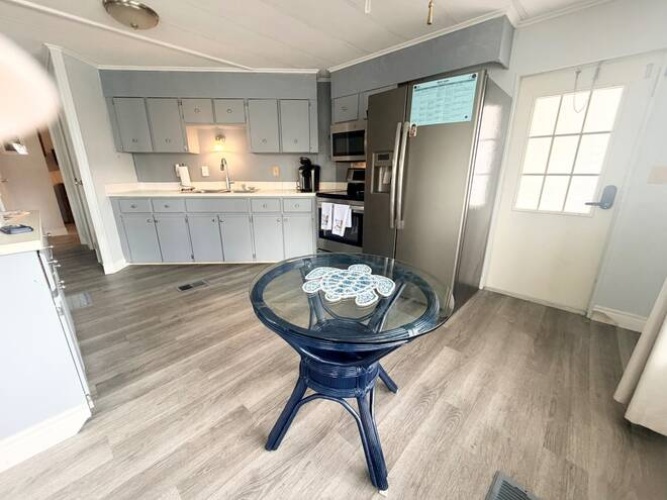 10010 Bay Hill Ct., North Fort Myers, Florida 33903, 2 Bedrooms Bedrooms, ,1 BathroomBathrooms,Mobile/manufactured,For Sale,Bay Hill Ct.,11873074