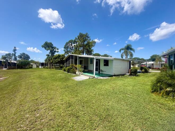 19164 Harbor Tree Ct, North Fort Myers, Florida 33903, 2 Bedrooms Bedrooms, ,2 BathroomsBathrooms,Mobile/manufactured,For Sale,Harbor Tree Ct,11885301