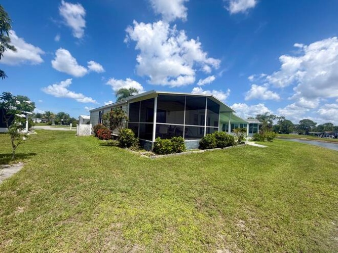 19164 Harbor Tree Ct, North Fort Myers, Florida 33903, 2 Bedrooms Bedrooms, ,2 BathroomsBathrooms,Mobile/manufactured,For Sale,Harbor Tree Ct,11885301