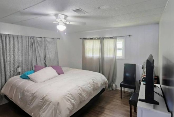 297 1st St East, Nokomis, Florida 34275, 2 Bedrooms Bedrooms, ,2 BathroomsBathrooms,Mobile/manufactured,For Sale,1st St East,11891979