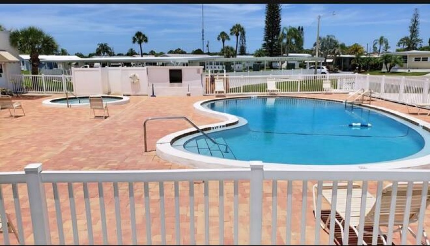 297 1st St East, Nokomis, Florida 34275, 2 Bedrooms Bedrooms, ,2 BathroomsBathrooms,Mobile/manufactured,For Sale,1st St East,11891979