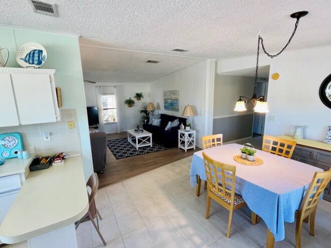 10281 Pine Lakes Blvd., North Fort Myers, Florida 33903, 2 Bedrooms Bedrooms, ,2 BathroomsBathrooms,Mobile/manufactured,For Sale,Pine Lakes Blvd.,11634011