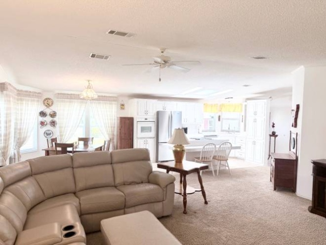 10836 Meadows Ct., North Fort Myers, Florida 33903, 2 Bedrooms Bedrooms, ,2 BathroomsBathrooms,Mobile/manufactured,For Sale,Meadows Ct.,11898030