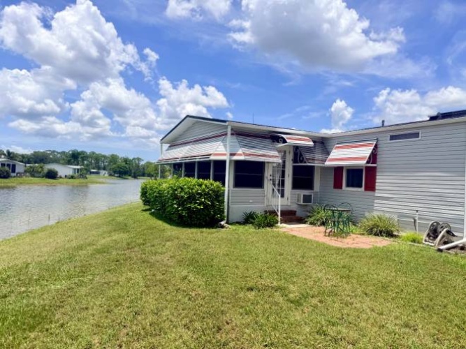 10836 Meadows Ct., North Fort Myers, Florida 33903, 2 Bedrooms Bedrooms, ,2 BathroomsBathrooms,Mobile/manufactured,For Sale,Meadows Ct.,11898030